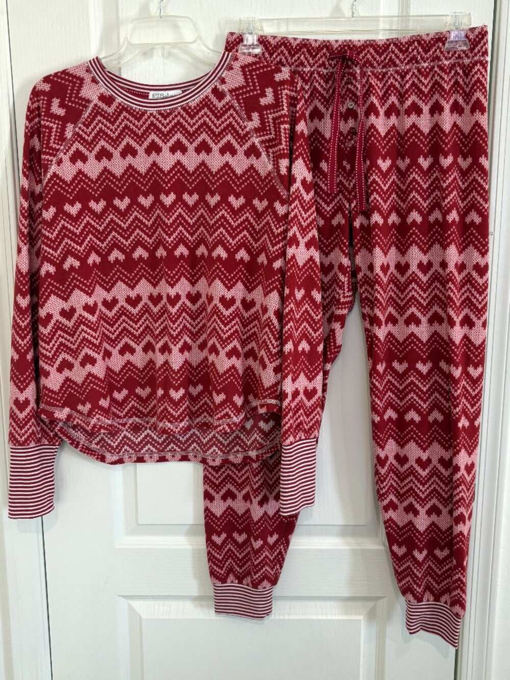 PJ Salvage Hearts Fair Isle Pajamas 2 PC Top & Joggers Peachy Red Size Large NEW